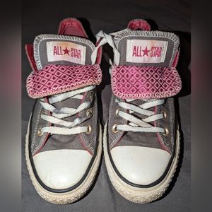 Converse shoes size 8 double tongue